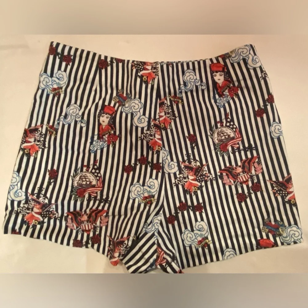 Zara Trafaluc‎ Collection Blue and White Shorts Size Medium
